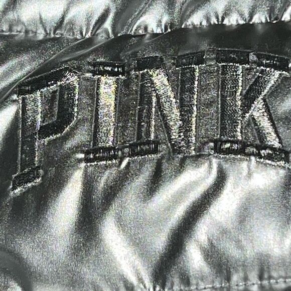 Victoria’s Secret Silver Elegance: Metallic Puffer Vest - Size Medium - Picture 10 of 14